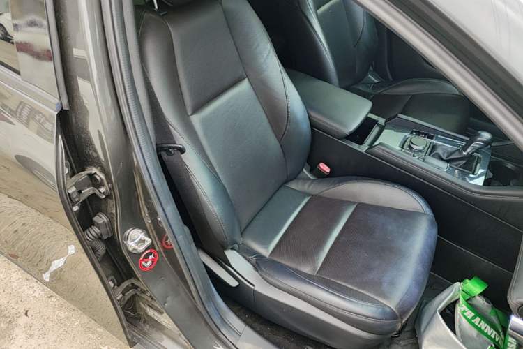 Used Mazda 3 Axela 2020 2.0L Automatic Zhiya Edition Right Front Seat