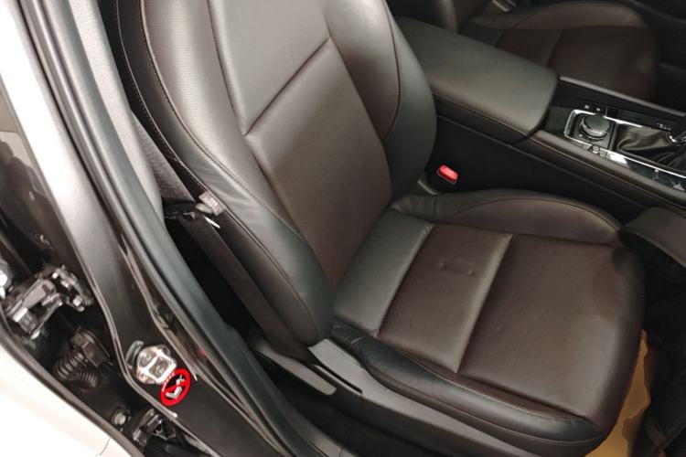 Used Mazda 3 Axela 2020 2.0L Automatic Zhiya Edition Right Front Seat