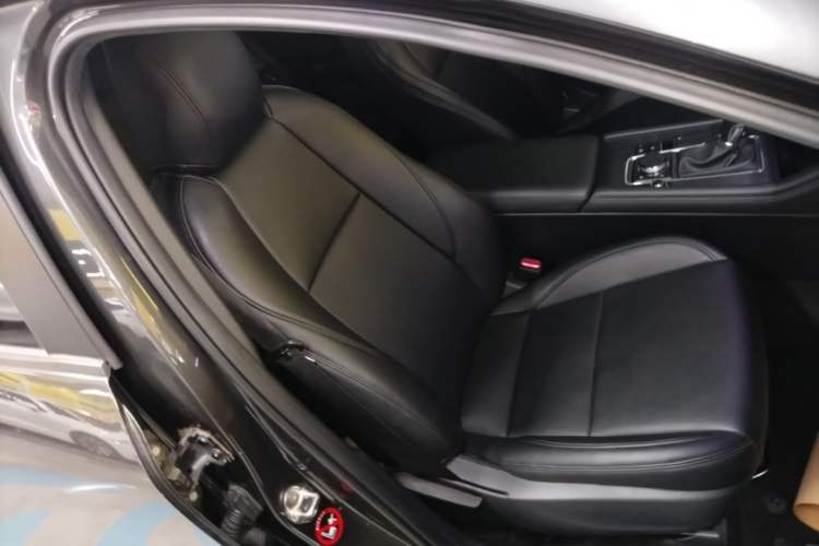 Used Mazda 3 Axela 2020 2.0L Automatic Zhiya Edition Right Front Seat