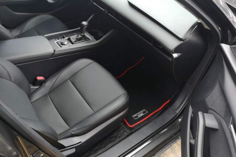 Used Mazda 3 Axela 2020 1.5L Automatic ZhiMei Edition Right Front Seat