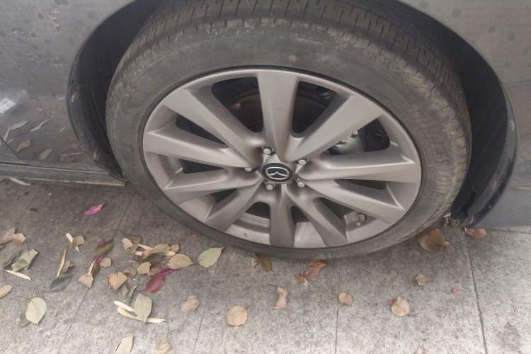 Used Mazda 3 Axela 2020 2.0L Automatic Zhiya Edition Right Front Wheel Hub