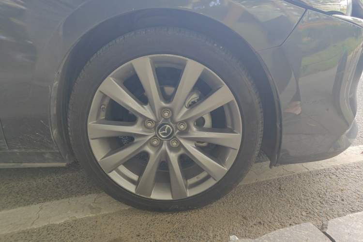 Used Mazda 3 Axela 2020 2.0L Automatic ZhiXuan Edition Right Front Wheel Hub
