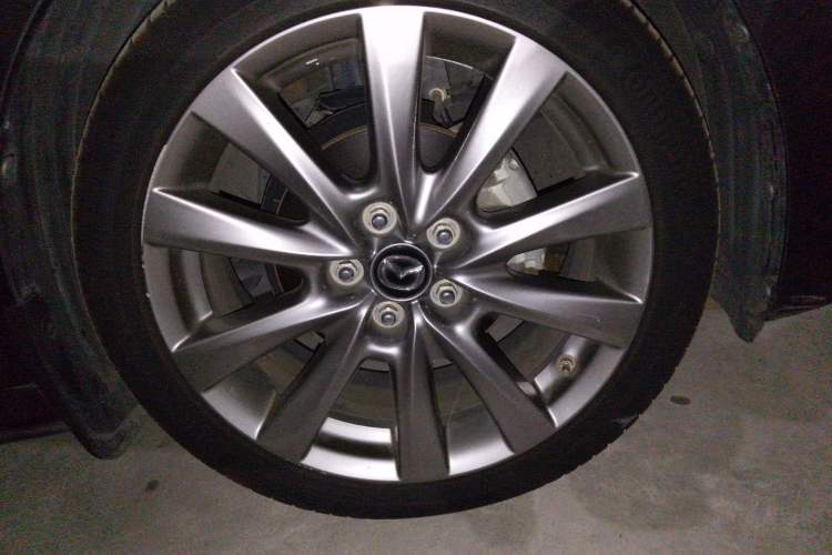 Used Mazda 3 Axela 2020 2.0L Automatic Zhiya Edition Right Front Wheel Hub