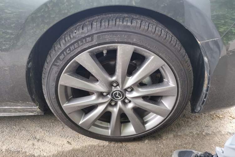 Used Mazda 3 Axela 2020 2.0L Automatic Zhiya Edition Right Front Wheel Hub