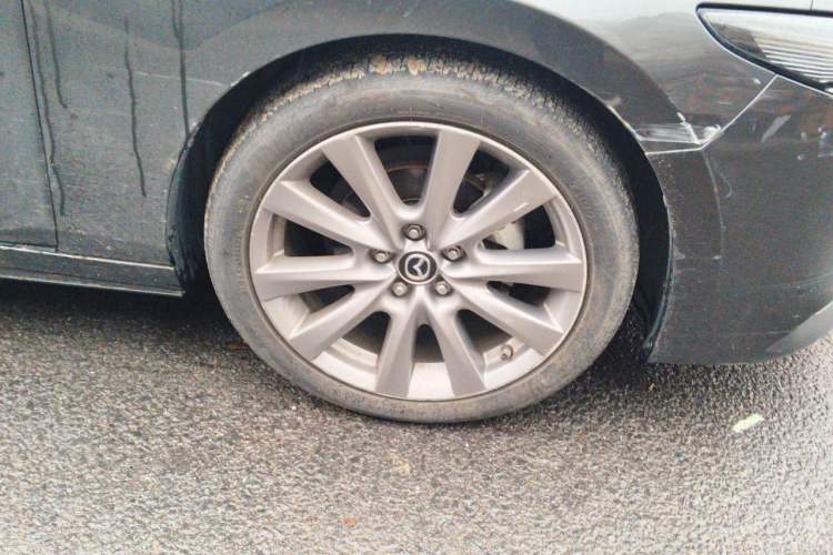 Used Mazda 3 Axela 2020 2.0L Automatic Zhiya Edition Right Front Wheel Hub