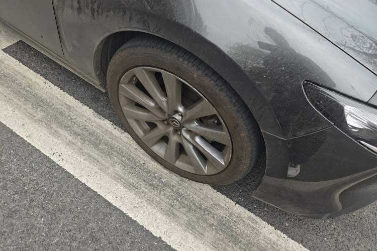 Used Mazda 3 Axela 2020 2.0L Automatic Zhiya Edition Right Front Wheel Hub