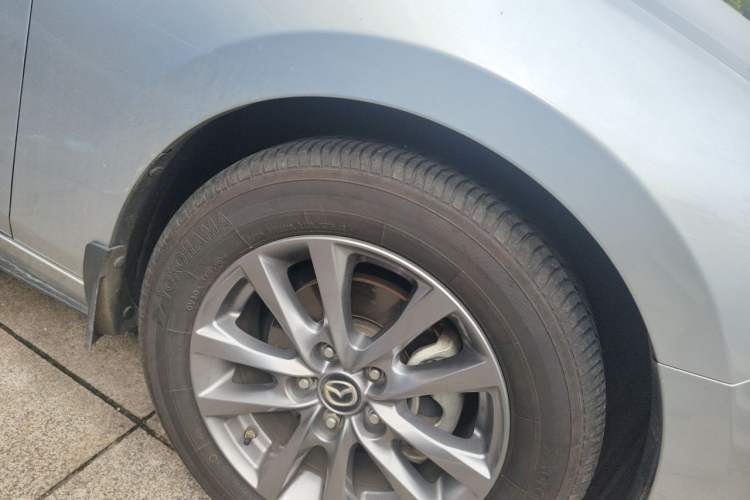 Used Mazda 3 Axela 2020 1.5L Manual ZhiMei Edition Right Front Wheel Hub