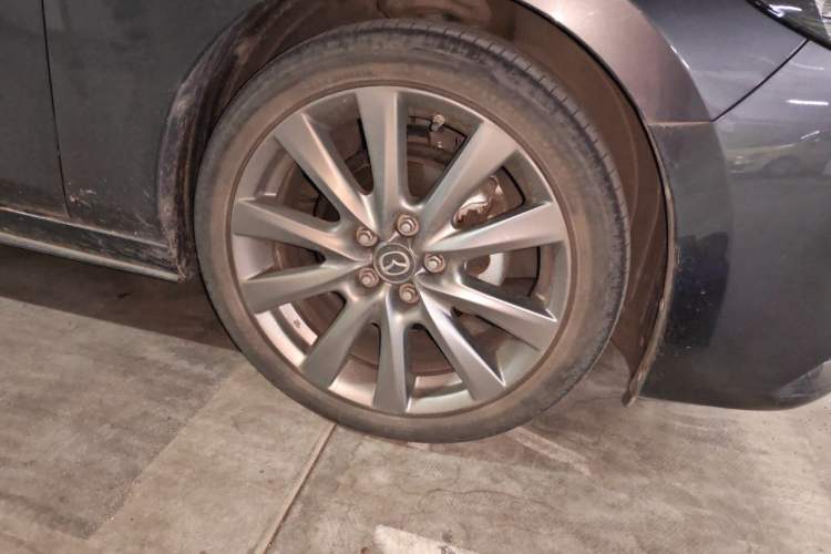 Used Mazda 3 Axela 2020 2.0L Automatic Zhiya Edition Right Front Wheel Hub