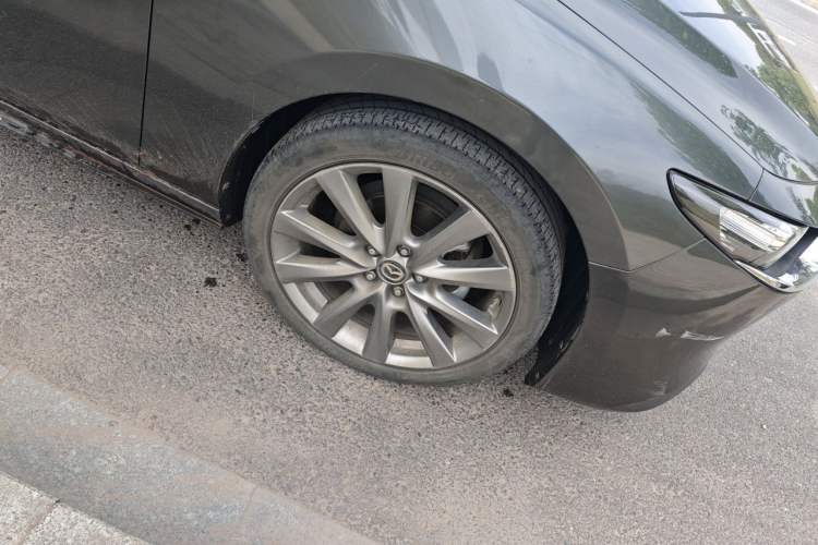Used Mazda 3 Axela 2020 2.0L Automatic ZhiXuan Edition Right Front Wheel Hub
