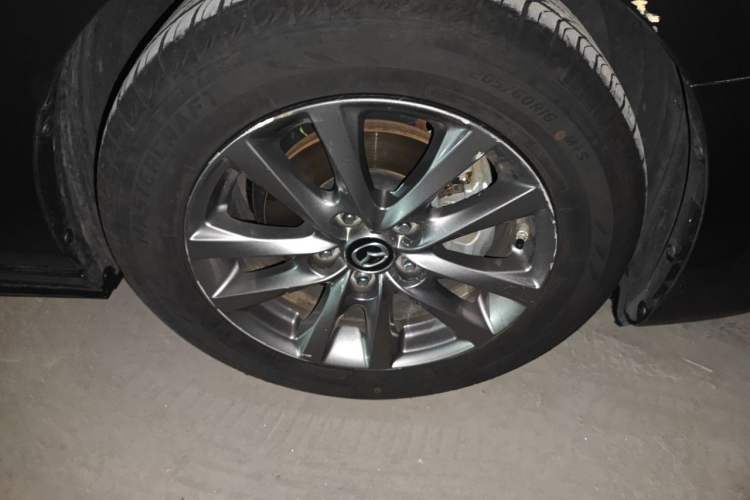 Used Mazda 3 Axela 2020 1.5L Automatic Luxury Version Right Front Wheel Hub