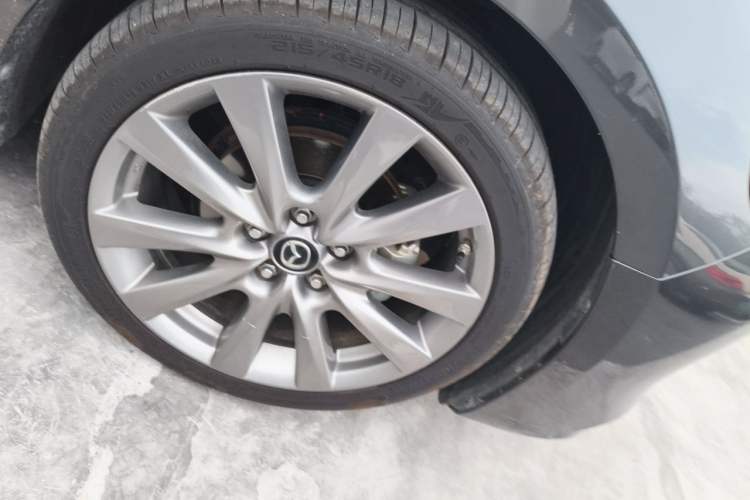 Used Mazda 3 Axela 2020 2.0L Automatic Zhiya Edition Right Front Wheel Hub