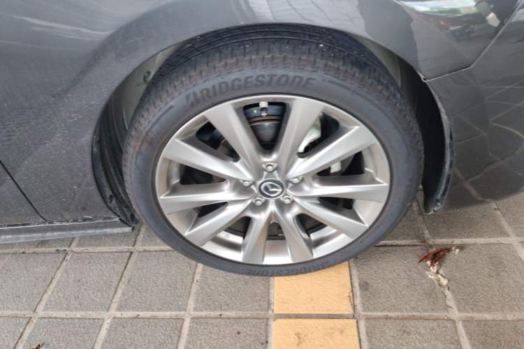 Used Mazda 3 Axela 2020 2.0L Automatic Zhiya Edition Right Front Wheel Hub