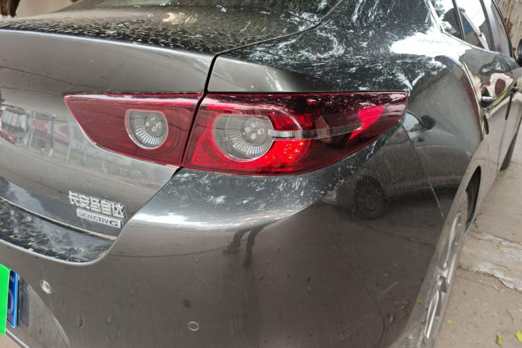 Used Mazda 3 Axela 2020 1.5L Automatic Luxury Version Right Rear Taillight