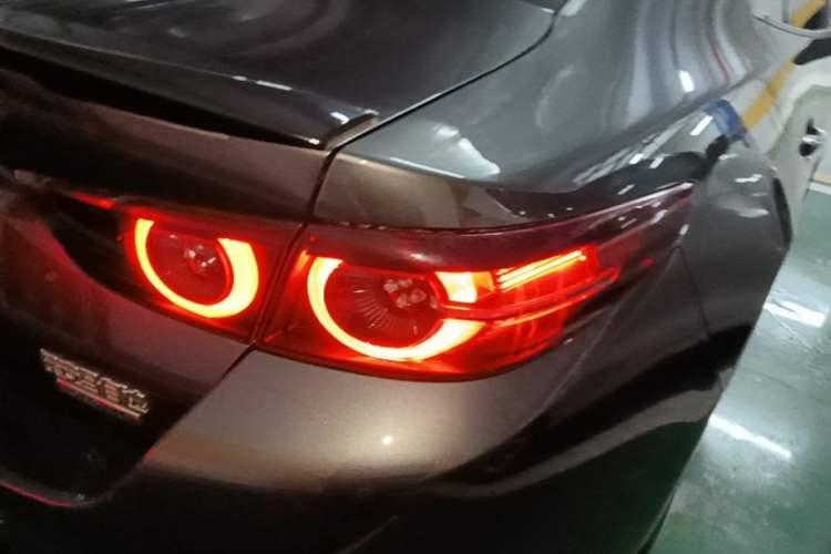 Used Mazda 3 Axela 2020 2.0L Automatic Zhiya Edition Right Rear Taillight