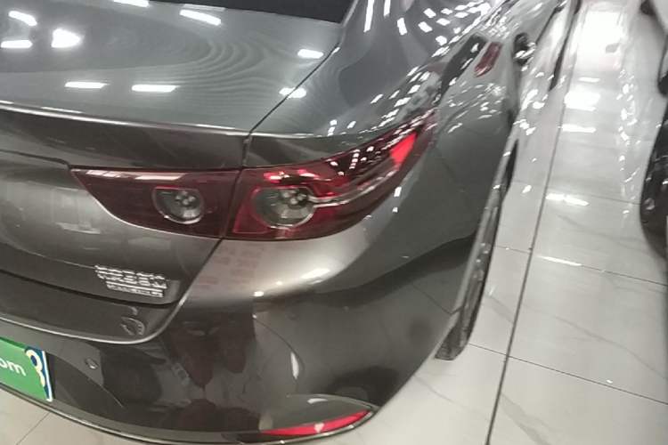 Used Mazda 3 Axela 2020 1.5L Automatic ZhiMei Edition Right Rear Taillight