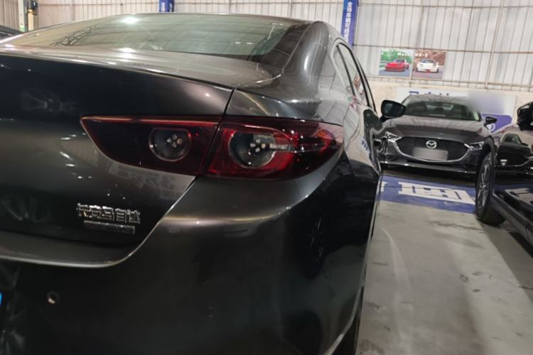 Used Mazda 3 Axela 2020 2.0L Automatic Zhiya Edition Right Rear Taillight