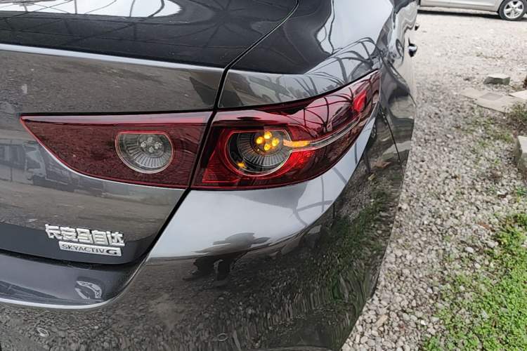 Used Mazda 3 Axela 2020 2.0L Automatic Zhiya Edition Right Rear Taillight