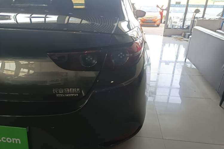 Used Mazda 3 Axela 2020 2.0L Automatic Zhiya Edition Right Rear Taillight