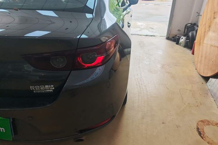 Used Mazda 3 Axela 2020 2.0L Automatic Zhiya Edition Right Rear Taillight