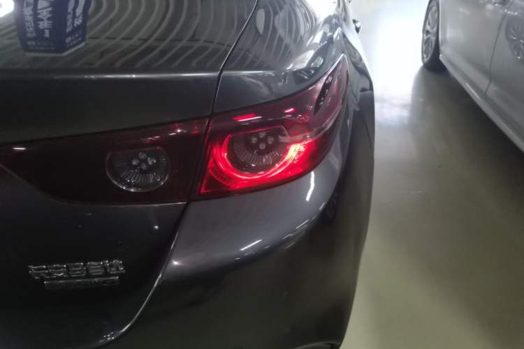 Used Mazda 3 Axela 2020 2.0L Automatic Zhiya Edition Right Rear Taillight