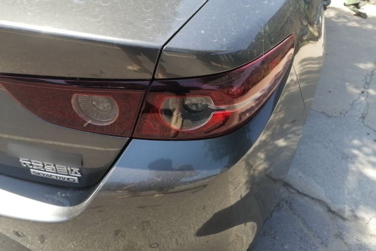 Used Mazda 3 Axela 2020 1.5L Automatic Luxury Version Right Rear Taillight