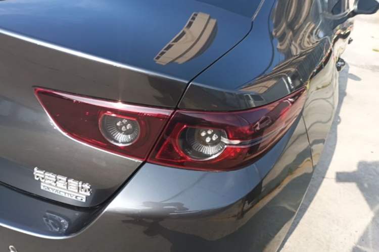 Used Mazda 3 Axela 2020 2.0L Automatic Zhiya Edition Right Rear Taillight