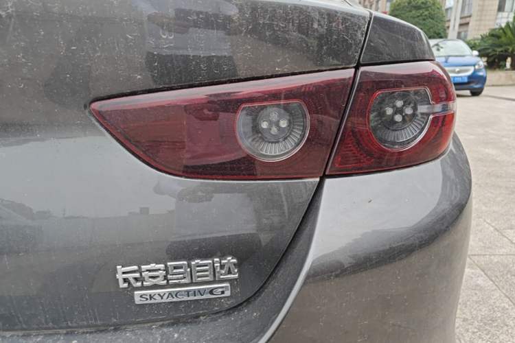 Used Mazda 3 Axela 2020 2.0L Automatic Zhiya Edition Right Rear Taillight