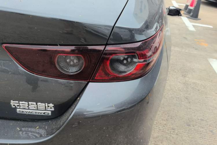 Used Mazda 3 Axela 2020 2.0L Automatic Zhiya Edition Right Rear Taillight