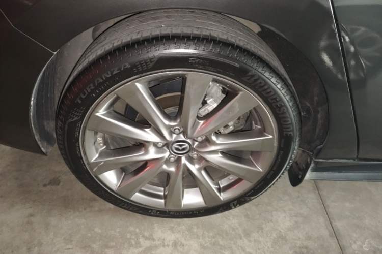 Used Mazda 3 Axela 2020 2.0L Automatic Zhiya Edition Right Rear Wheel Hub