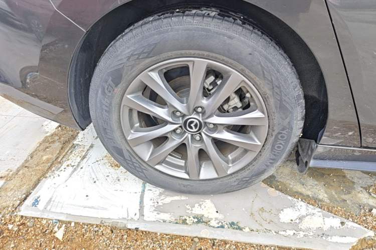 Used Mazda 3 Axela 2020 1.5L Automatic ZhiMei Edition Right Rear Wheel Hub