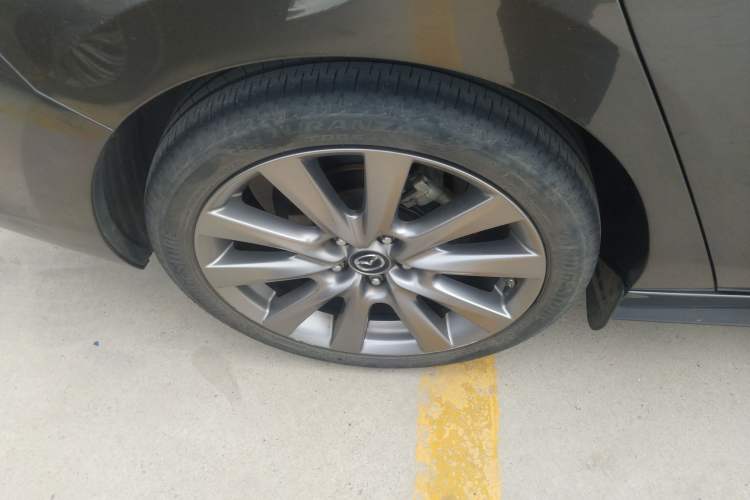 Used Mazda 3 Axela 2020 2.0L Automatic Zhiya Edition Right Rear Wheel Hub