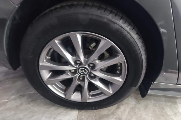 Used Mazda 3 Axela 2020 1.5L Automatic Luxury Version Right Rear Wheel Hub