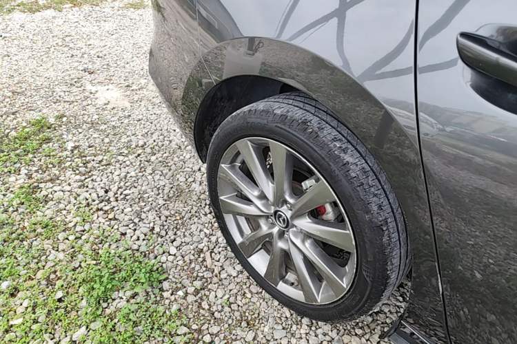 Used Mazda 3 Axela 2020 2.0L Automatic Zhiya Edition Right Rear Wheel Hub