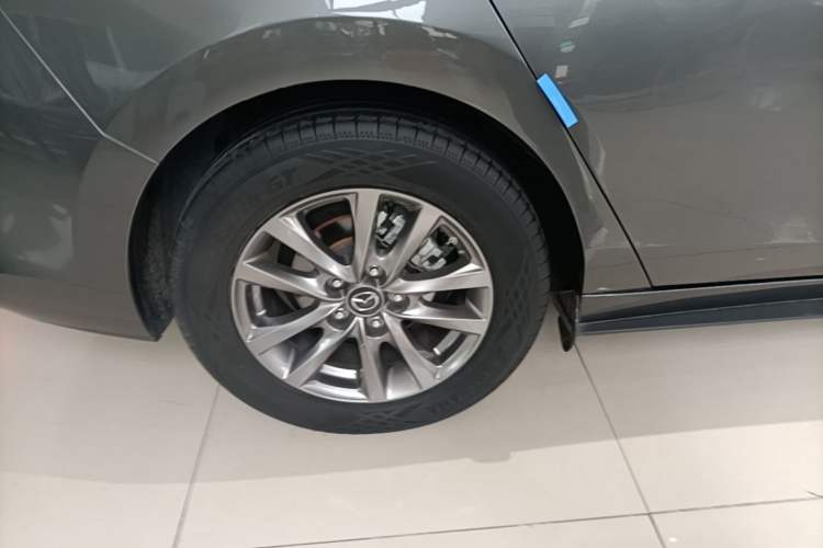 Used Mazda 3 Axela 2020 1.5L Automatic ZhiMei Edition Right Rear Wheel Hub