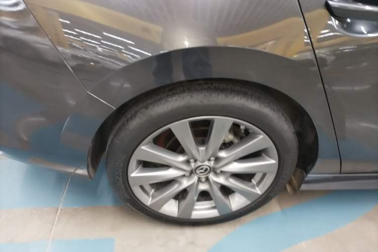 Used Mazda 3 Axela 2020 2.0L Automatic Zhiya Edition Right Rear Wheel Hub