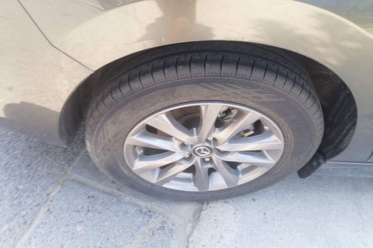 Used Mazda 3 Axela 2020 1.5L Automatic Luxury Version Right Rear Wheel Hub