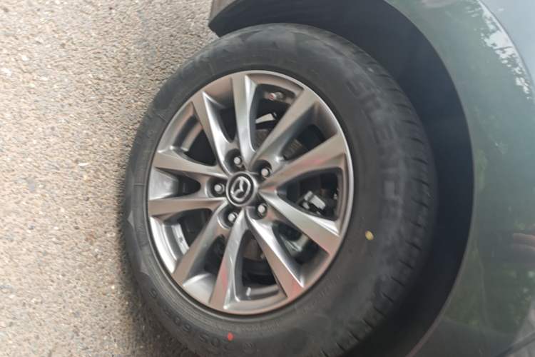 Used Mazda 3 Axela 2020 1.5L Automatic Luxury Version Right Rear Wheel Hub