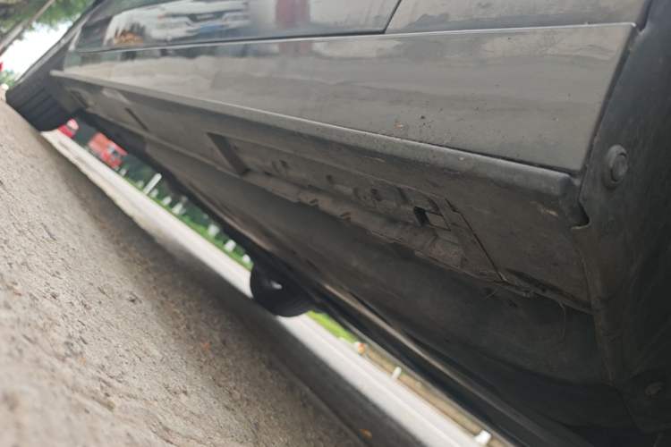 Used Mazda 3 Axela 2020 1.5L Automatic Luxury Version Right Side Sill