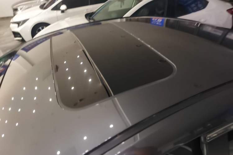 Used Mazda 3 Axela 2020 1.5L Automatic Luxury Version Roof