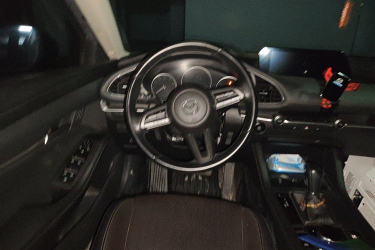 Used Mazda 3 Axela 2020 1.5L Automatic Luxury Version Steering Wheel