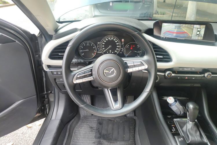 Used Mazda 3 Axela 2020 2.0L X Compression Ignition Prestige Version Steering Wheel