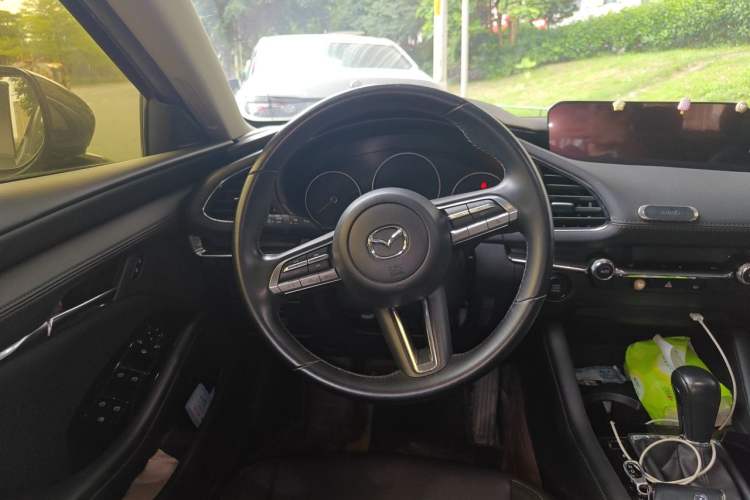 Used Mazda 3 Axela 2020 2.0L Automatic ZhiXuan Edition Steering Wheel