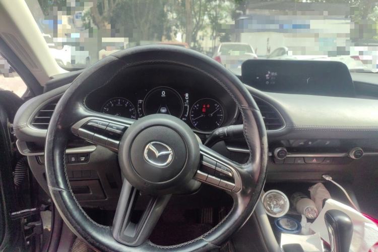Used Mazda 3 Axela 2020 1.5L Automatic Luxury Version Steering Wheel