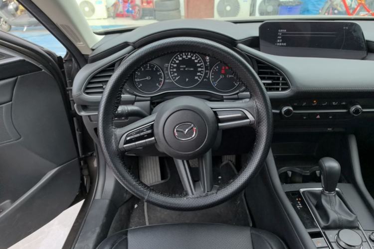 Used Mazda 3 Axela 2020 1.5L Automatic ZhiMei Edition Steering Wheel