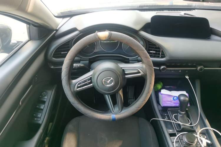Used Mazda 3 Axela 2020 1.5L Automatic ZhiMei Edition Steering Wheel