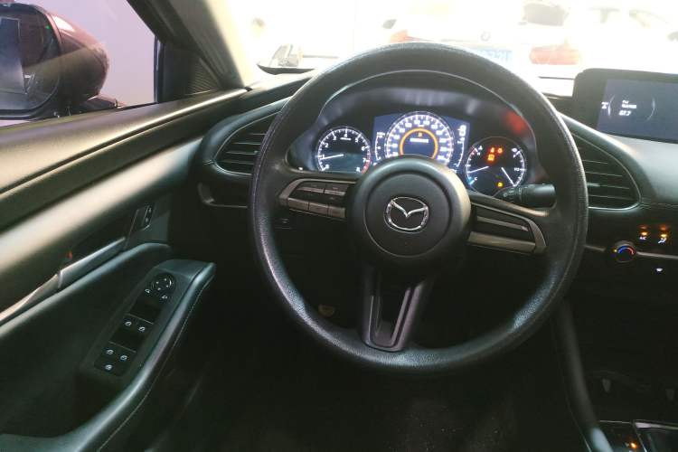 Used Mazda 3 Axela 2020 1.5L Automatic ZhiMei Edition Steering Wheel