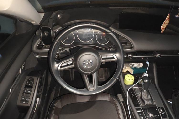 Used Mazda 3 Axela 2020 1.5L Automatic Luxury Version Steering Wheel