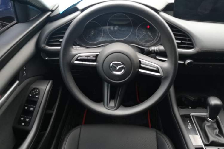 Used Mazda 3 Axela 2020 1.5L Automatic ZhiMei Edition Steering Wheel