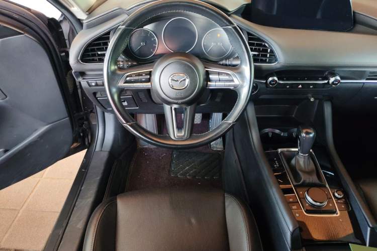 Used Mazda 3 Axela 2020 2.0L Automatic Zhiya Edition Steering Wheel