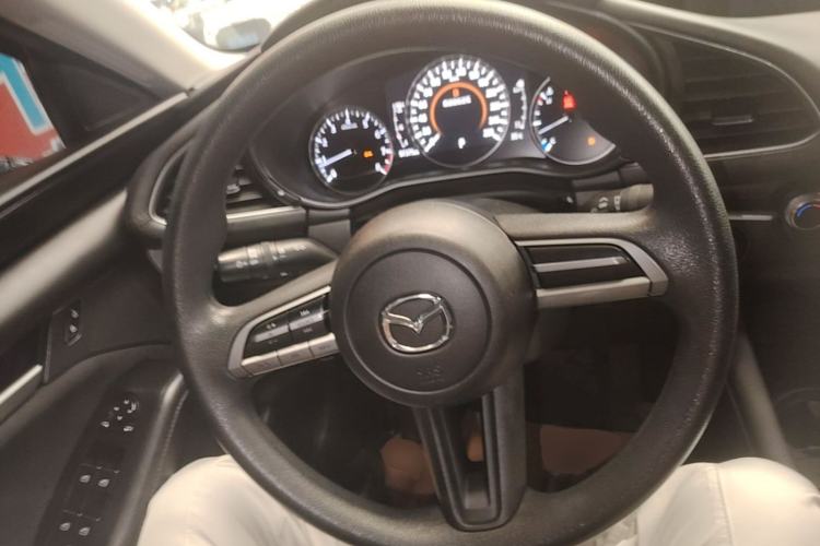 Used Mazda 3 Axela 2020 1.5L Automatic ZhiMei Edition Steering Wheel
